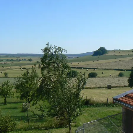 Casa vacanze Au Calme Avec Vue Sur La Campagne, Parking Et Recharge Electrique - Fr-1-584-370 Mont-l'Etroit